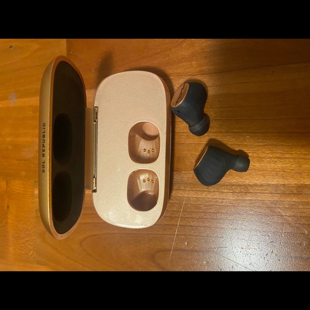 Ear buds wireless - Picture 3 of 3